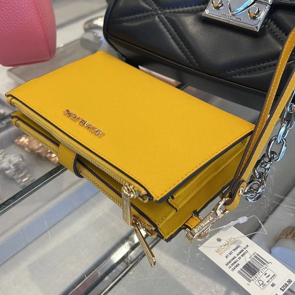 Michael Kors Jet Set Travel Large Double Zip Leather Wristlet phone holder  NWT